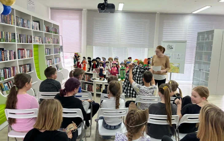 Лекция-показ «Одежда как история народа» Лекция-показ «Одежда как история народа»