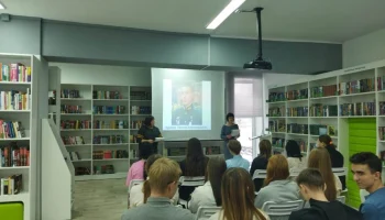 Возьми себе в пример героя