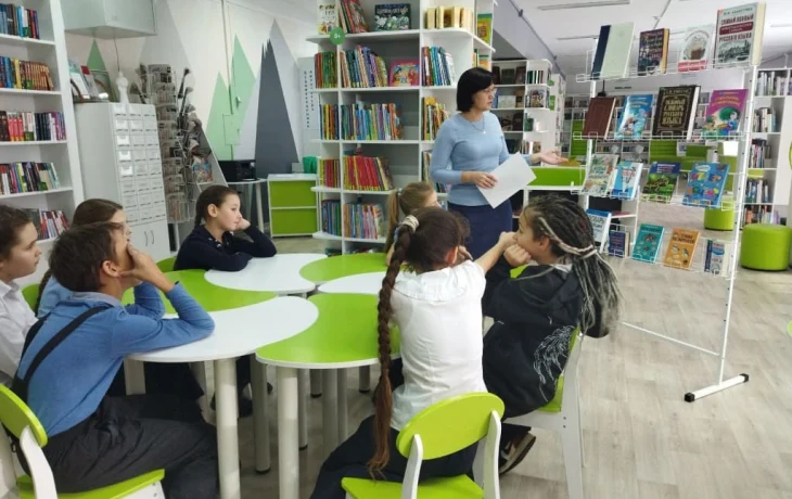Знают книги эти обо всём на свете Знают книги эти обо всём на свете