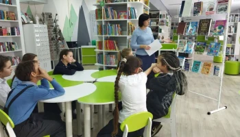 Знают книги эти обо всём на свете