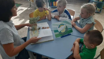 Акция книжка на ладошке.